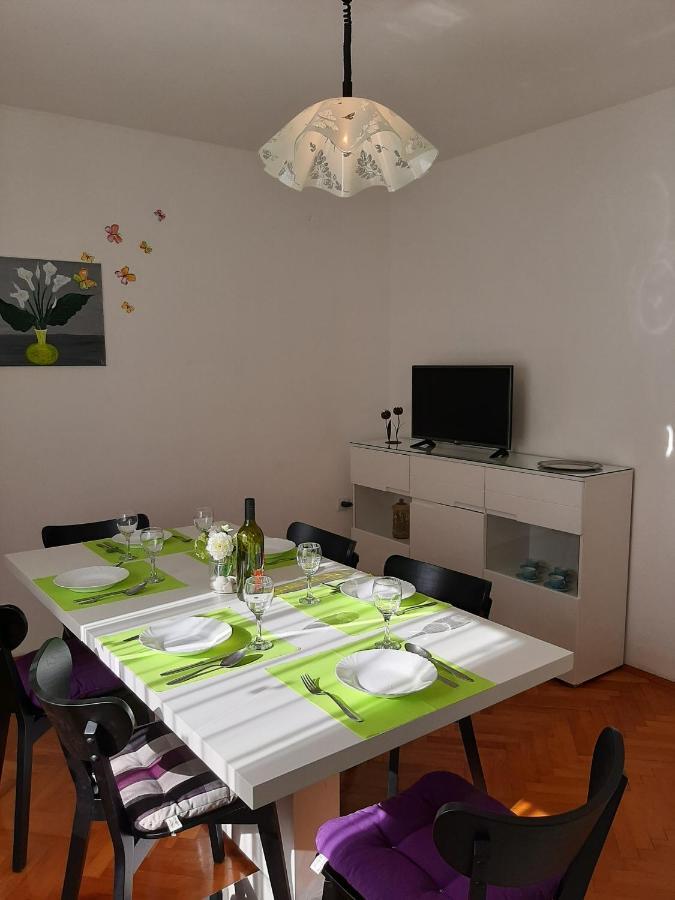 Apartments Viktorija พูลา ภายนอก รูปภาพ