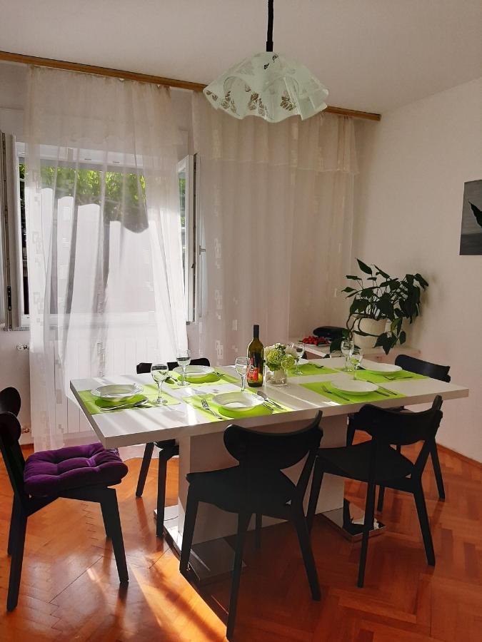 Apartments Viktorija พูลา ภายนอก รูปภาพ