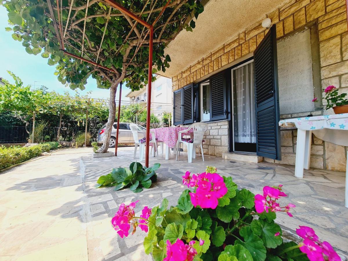Apartments Viktorija พูลา ภายนอก รูปภาพ