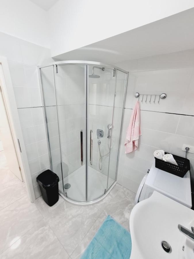 Apartments Viktorija พูลา ภายนอก รูปภาพ